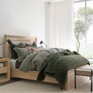 NWT Pottery Barn Belgian Flax Linen Duvet Cover - Loden - King/Cal King